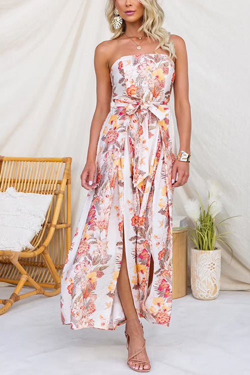 Vestido sin tirantes con estampado floral, lazo en la cintura y abertura en la pierna, corte de pierna ancha
